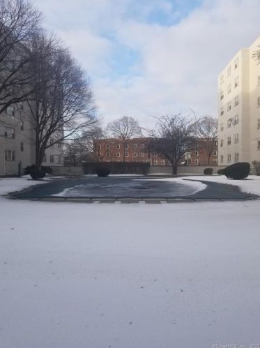 887 Farmington Ave, Hartford CT 06119-1444 exterior