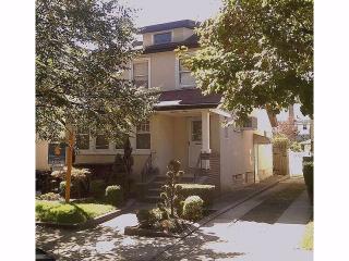 1660 31st St, Brooklyn, NY 11234-4211