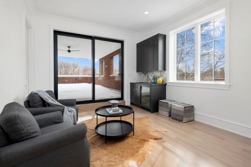 2137 Clifton Ave, Chicago IL 60614-4116 exterior