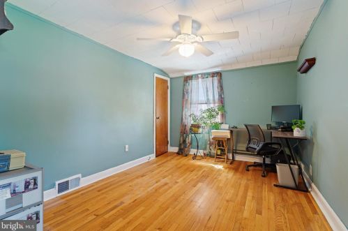 602 Glenfield Ave, Manor PA 19036-2404 exterior