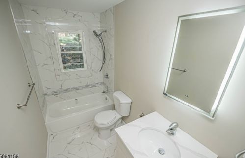 101 Pocono Trl, Hopatcong NJ  07843-1009 exterior