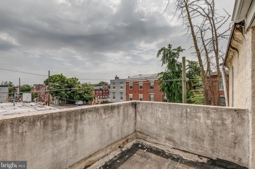 1131 3 St, Philadelphia PA 19147-5302 exterior