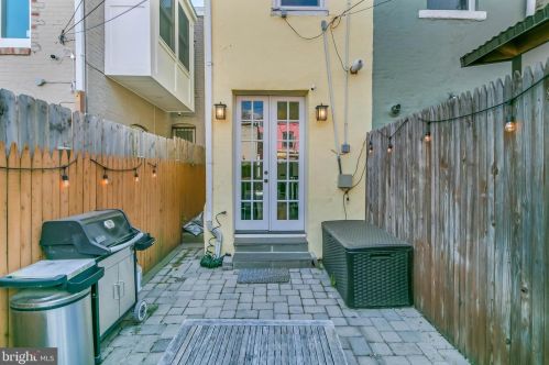 2263 12 Pl, Washington DC 20002-6355 exterior