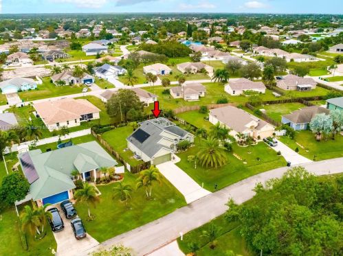 972 Haas Ave, Fort Pierce FL  34953-5611 exterior