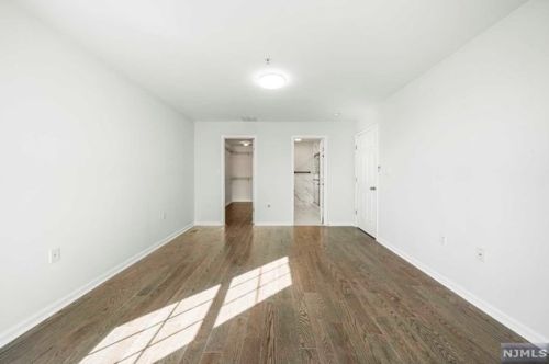 33 Forshee Cir, Montvale NJ 07645-1781 exterior