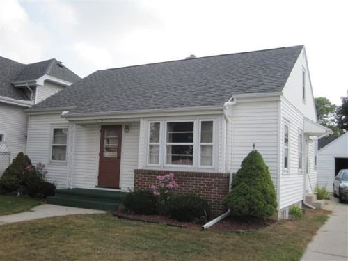 1413 20th St, Manitowoc, WI 54220-5644