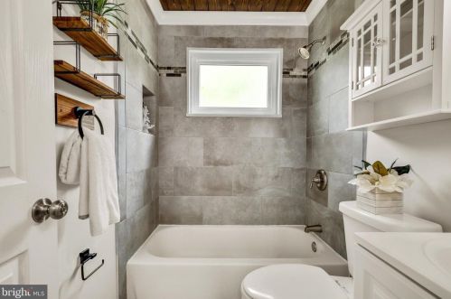 8412 Barron St, Silver Spring MD 20912-7247 exterior