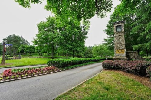 6724 Horse Shoe Cir, Gainesville GA 30506 exterior