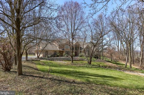 1345 Wyndham Rd, Hummelstown, PA 17036-9168