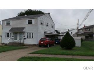 1335 Greenview Dr, Bethlehem, PA 18018-1722