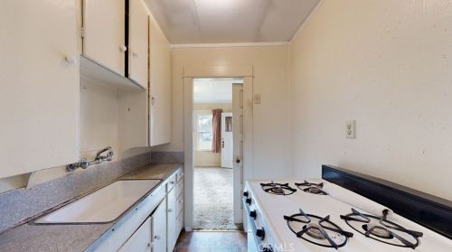 9841 Walnut St, Bellflower CA 90706-5644 exterior