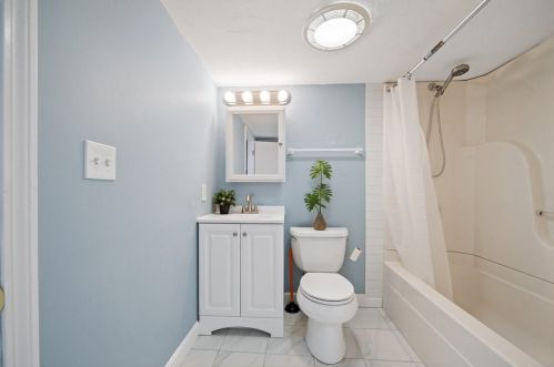 11 Copeland St, Quincy MA 02169-4715 exterior