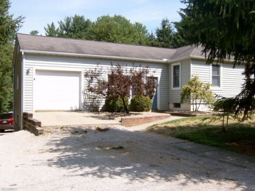 8011 Baumhart Rd, Vermilion, OH 44001-9651