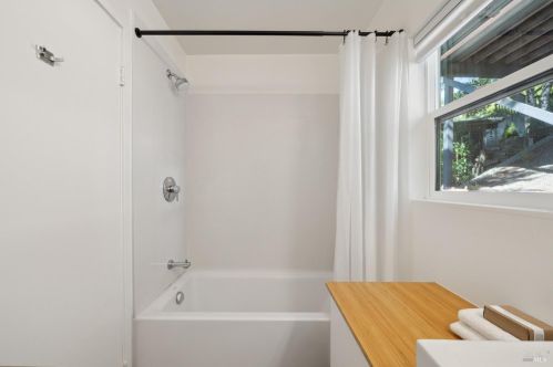 71 Tamalpais Ave, Mill Valley CA 94941-1078 exterior