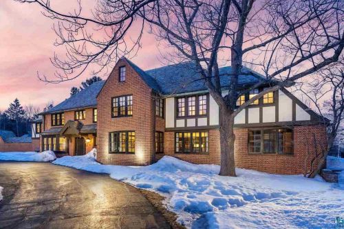 415 Hawthorne Rd, Duluth, MN 55812-1541