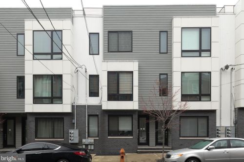 1217 5th St, Philadelphia, PA 19122-5235