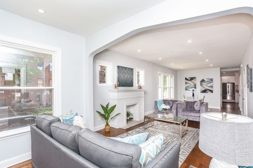 6756 Prairie Ave, Chicago IL  60637-4033 exterior