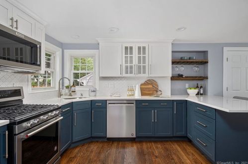 4 Mount Ave, Providence RI  02906-3410 exterior