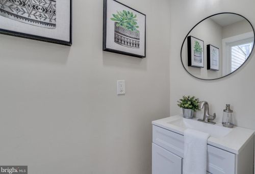 617 Dudley St, Philadelphia PA 19148-2404 exterior