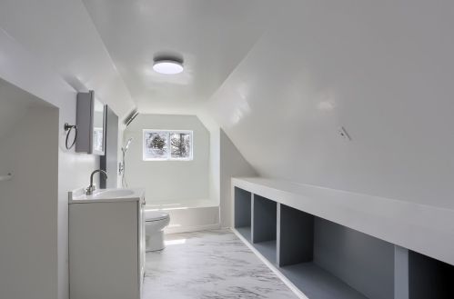 217 Logan St, Pittsburgh PA  15209-2811 exterior