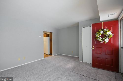 27 Providence Frg Rd, Limerick PA 19468-2905 exterior