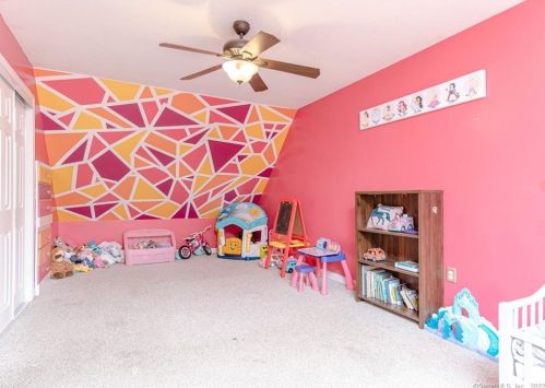 1893 Upper Maple St, Killingly CT 06241-1513 exterior