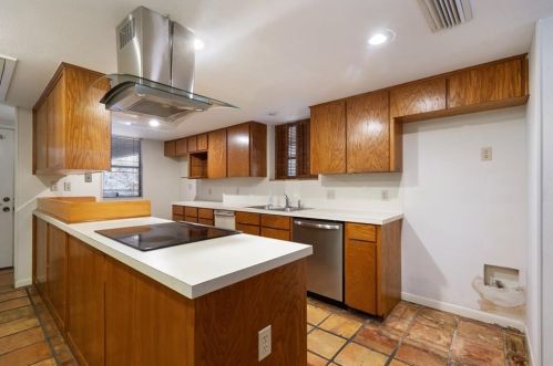 4118 Firstview Dr, Austin TX  78731-3915 exterior