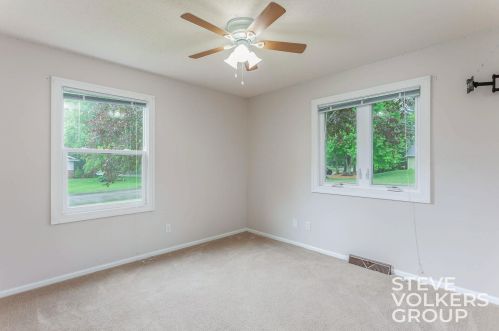 7385 Sunview Dr, Grand Rapids MI 49548-7381 exterior