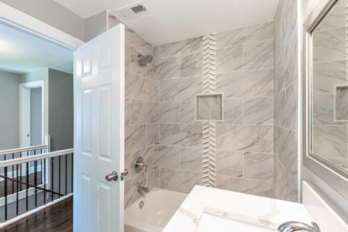 2121 77th Ct, Chicago IL  60707-3017 exterior