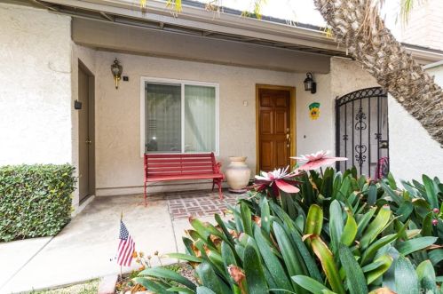 306 Longbranch Cir, Brea CA 92821-4422 exterior