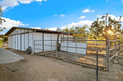 23195 Modoc Ct, Perris CA  92570-8745 exterior