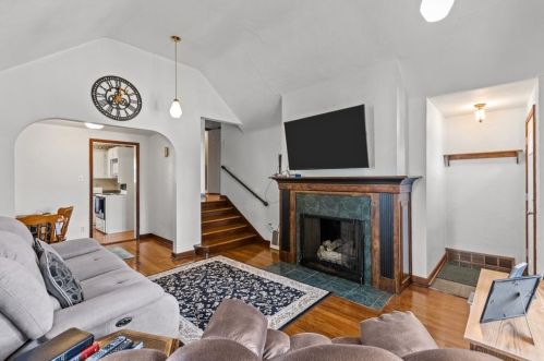 6739 Madison Ave, Pittsburgh PA 15122-2737 exterior