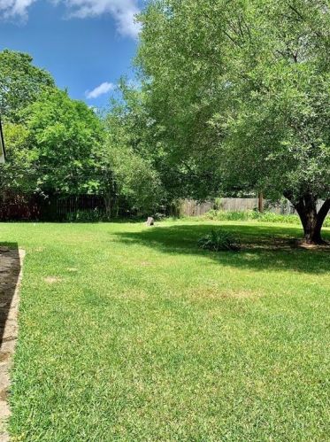 3281 Old Houston Rd, Huntsville TX 77340-7123 exterior