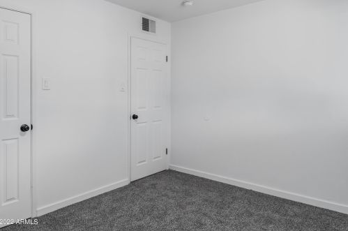 3426 Elm St, Phoenix AZ 85033-1039 exterior