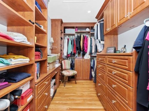 77 Montrose St, Newton MA 02458-2718 exterior