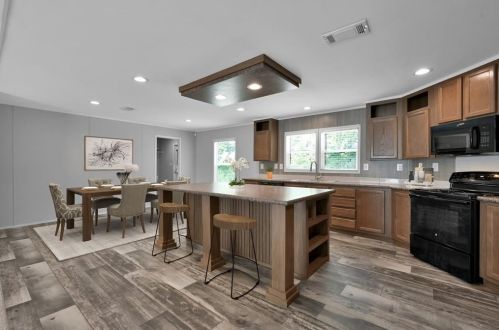 83 Booker Rd, Huntsville TX 77320-1945 exterior