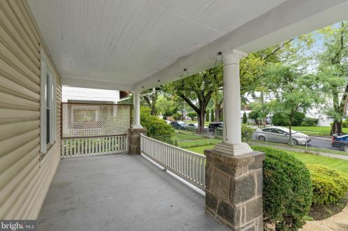 4226 Fessenden St, Washington DC  20016-4072 exterior