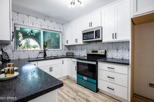 13845 41st Ave, Phoenix AZ  85053-5352 exterior