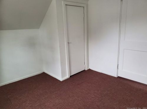 80 Middle Tpke, Manchester CT 06040-4209 exterior