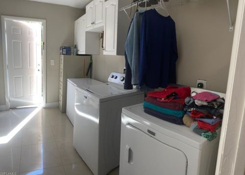 181 12 St, Naples FL 34120-9450 exterior