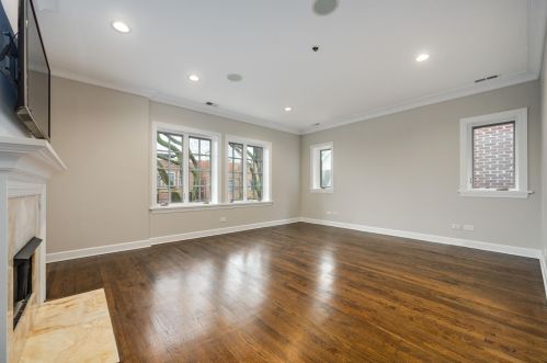 1121 Lill Ave, Chicago IL 60614-2107 exterior