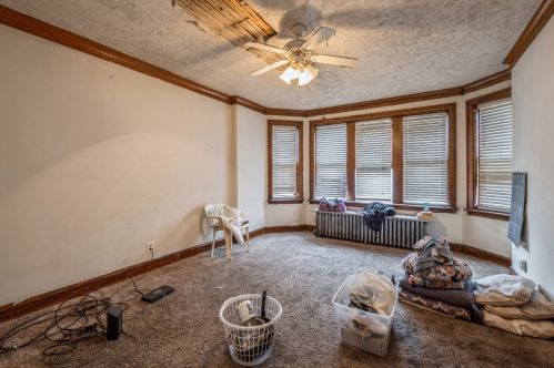 4951 Hoyne Ave, Chicago IL 60643-1728 exterior