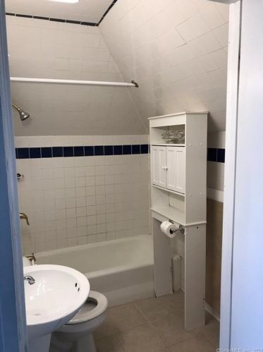 181 Commerce Ave, Killingly CT 06239-2804 exterior