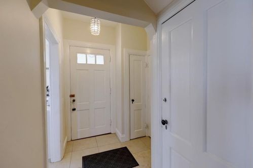 72 Fort Ave, Providence RI  02905-3612 exterior