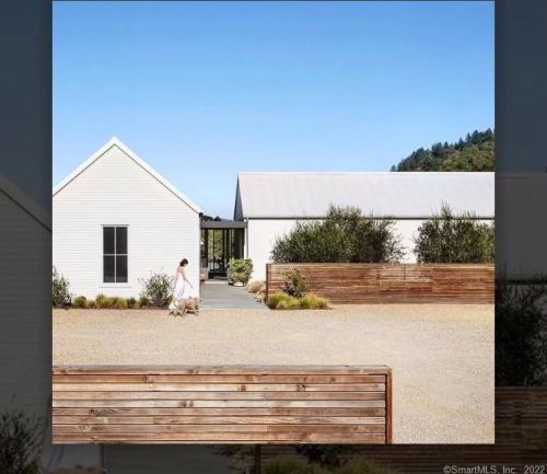 244 St, Roxbury CT 06783-1014 exterior