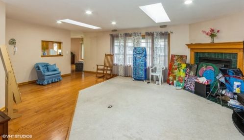 2615 Essington Rd, Joliet, IL 60435-1101