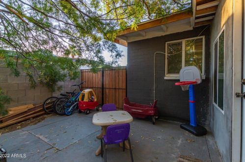 1315 Cheryl Dr, Phoenix AZ  85020-1843 exterior