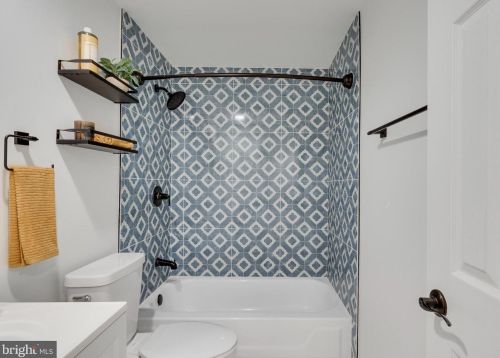 145 U St, Washington DC 20001-2338 exterior