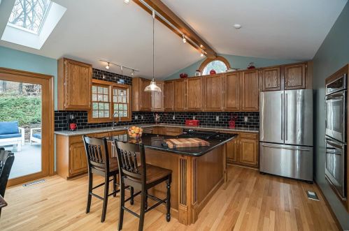 11070 Rambling Oaks Dr, Saint Louis MO 63128-2036 exterior