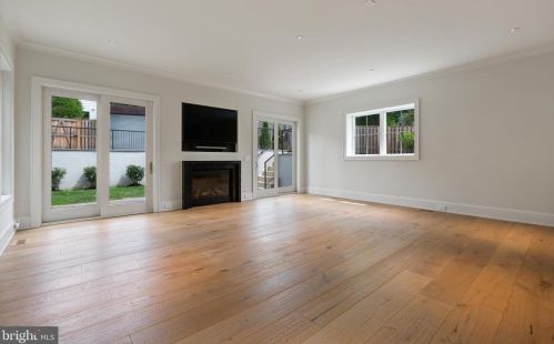 4929 Sherier Pl, Washington DC  20016-3319 exterior